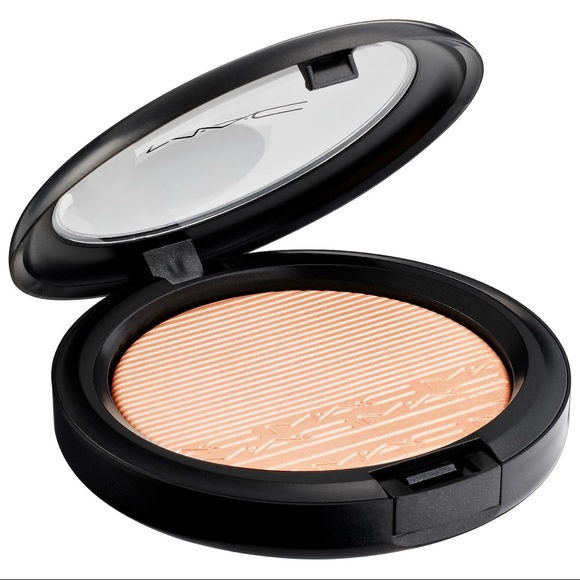 M.A.C. Extra Dimension Skinfinish Highlighter - Picture 2 of 3
